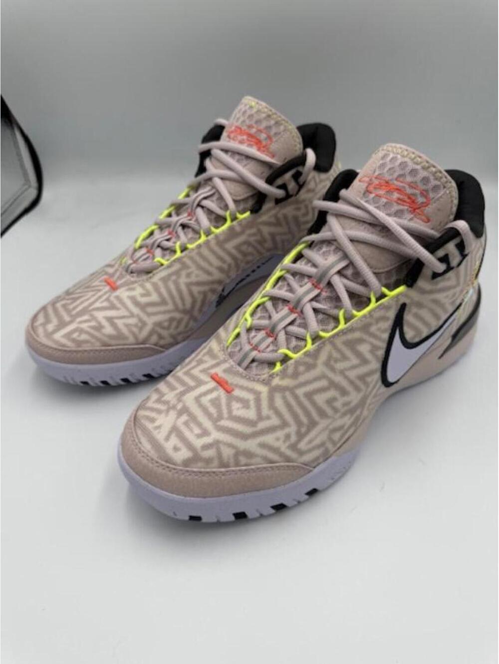 Nike LeBron NXXt Genisus Platinum Violet/Off Noir M10.5 New